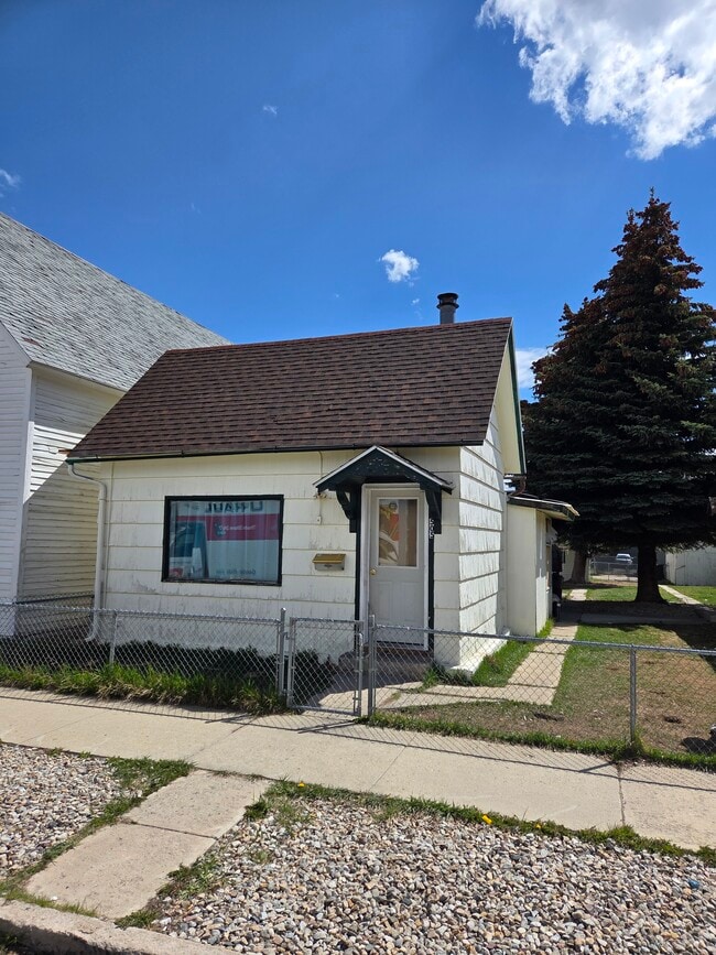 property at 505 Alder St