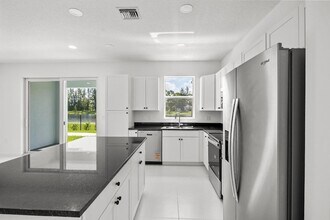 4520 Longwood Lk Sq in Loxahatchee Groves, FL - Foto de edificio - Building Photo