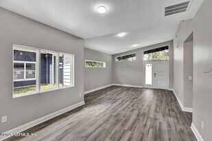 938 Alderside St in Jacksonville, FL - Building Photo