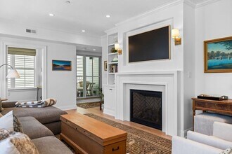 521 E 8th St, Unit 2 in Boston, MA - Building Photo - Building Photo