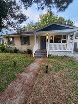 2724 Mapleton Ave in Norfolk, VA - Building Photo