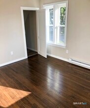 56 Fort St in Groton, CT - Building Photo - Building Photo