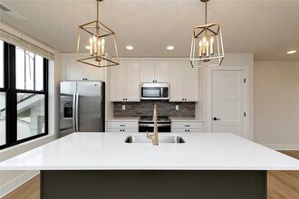 2833 SW Prairie Trail Pky in Ankeny, IA - Building Photo - Building Photo