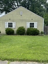 937 Meadow Ln in Lexington, KY - Building Photo - Building Photo
