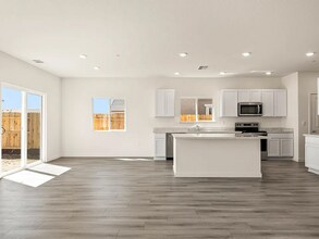 7097 Vail Rnch Rd in Roseville, CA - Building Photo - Building Photo