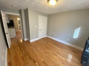 309 Highland Ave, Unit 1 in Somerville, MA - Building Photo - Building Photo