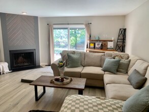 1297 Gatwick Ct in Gahanna, OH - Foto de edificio - Building Photo