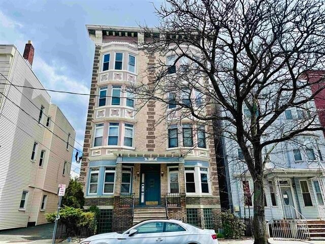 310 Palisade Ave in Jersey City, NJ - Building Photo - Building Photo