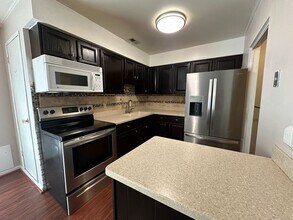 2143 Kimball Cir in Virginia Beach, VA - Foto de edificio - Building Photo