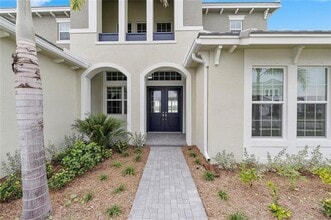 5206 Liberty Ln in Westlake, FL - Foto de edificio - Building Photo