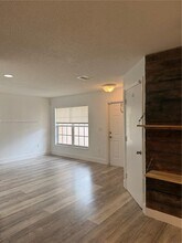 8992 NW 53rd St in Sunrise, FL - Building Photo - Building Photo