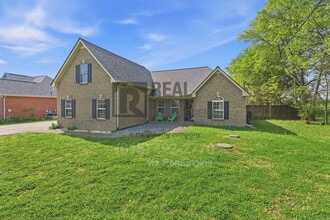 1934 Mural Ln in Murfreesboro, TN - Building Photo - Building Photo