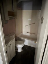 9213 Plainview Ave in Detroit, MI - Building Photo - Building Photo