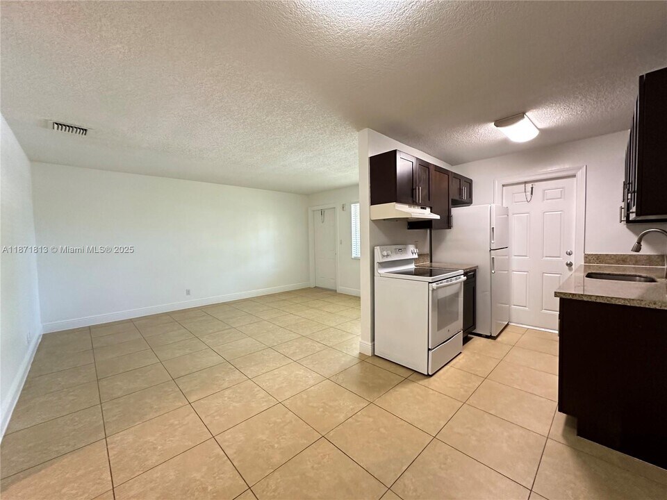 2900 NE 17th Ave in Pompano Beach, FL - Building Photo