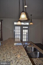 212 Mill Pond Rd in Frederick, MD - Foto de edificio - Building Photo