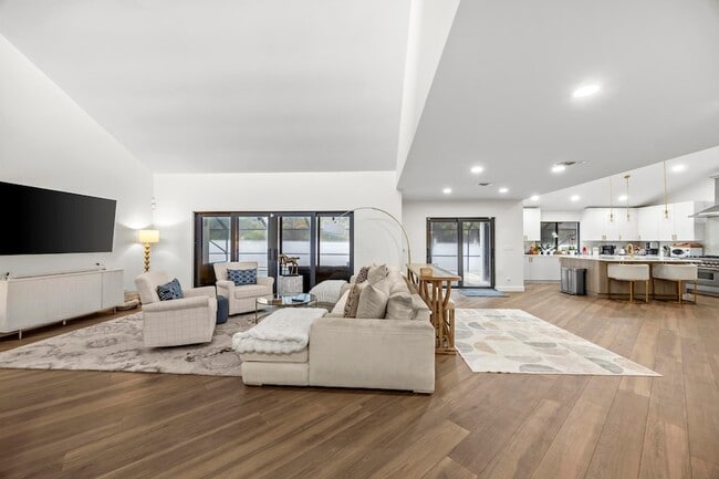 845 NE Mulberry Dr in Boca Raton, FL - Building Photo - Building Photo