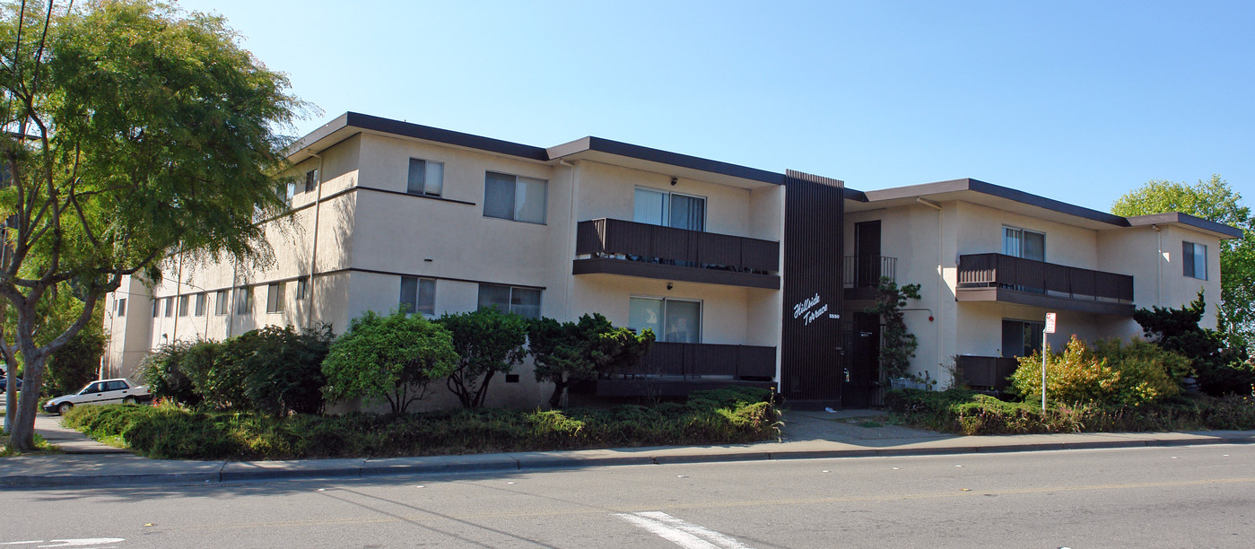 Hillside Terrace in El Cerrito, CA - Building Photo