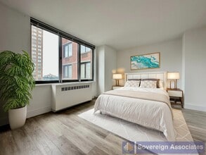 1735 York Ave, Unit 17H in New York, NY - Foto de edificio - Building Photo