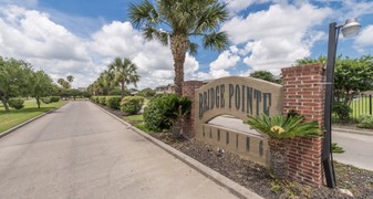 Bridge Pointe Landing Apartments