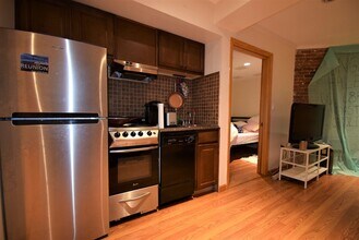 1689 Beacon St in Brookline, MA - Building Photo - Building Photo