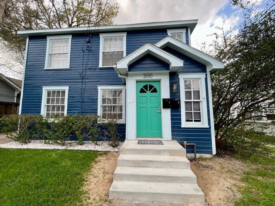 2010 Elmen St Photo