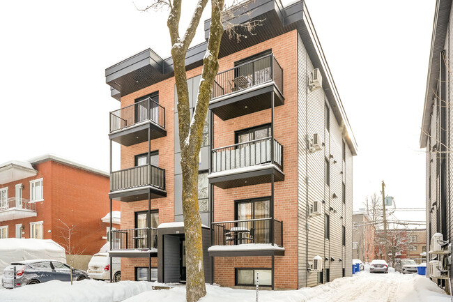 1890 26E Rue in Québec, QC - Building Photo - Building Photo