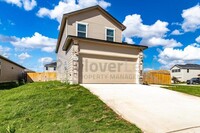 226 Burnside Way in Canyon Lake, TX - Foto de edificio - Building Photo