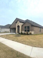 655 Divine Gardens Dr in Lavon, TX - Building Photo - Building Photo