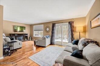 1143 Roseberry Ct in Morganville, NJ - Building Photo - Building Photo