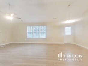 3010 Lake Park Ct in Acworth, GA - Foto de edificio - Building Photo