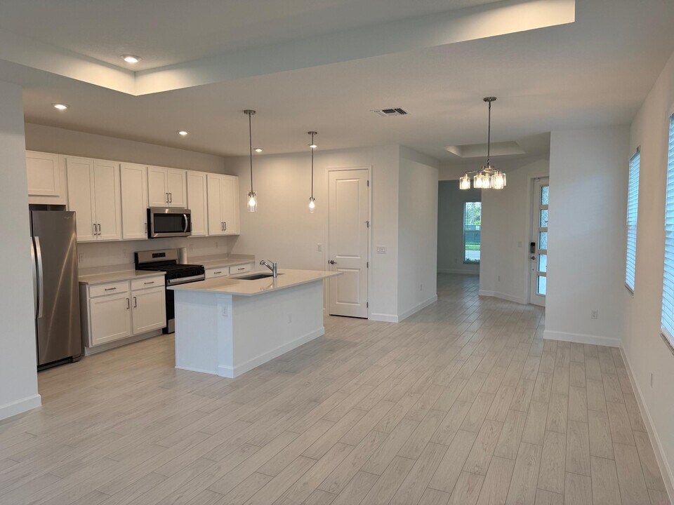 9691 Southwest in Port St. Lucie, FL - Building Photo