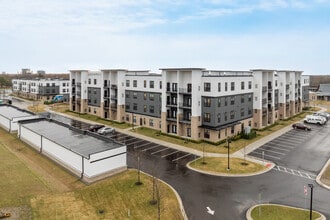 Rose Senior Living in Farmington Hills, MI - Foto de edificio - Building Photo