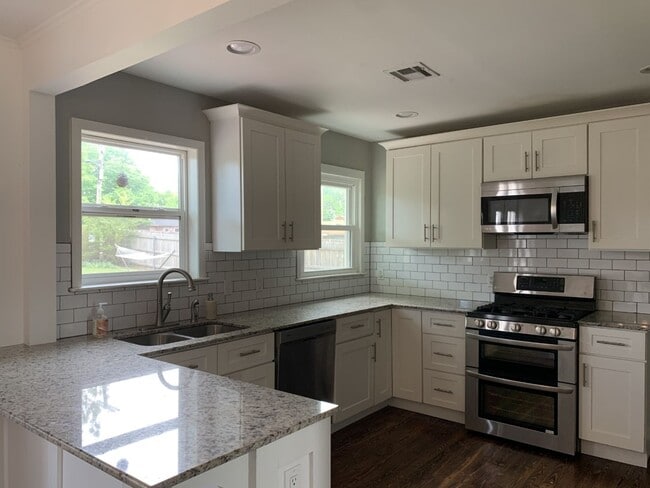 2371 S Delaware Ct in Tulsa, OK - Building Photo - Building Photo