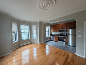 92 Blue Hill Ave, Unit 2 in Boston, MA - Building Photo - Building Photo