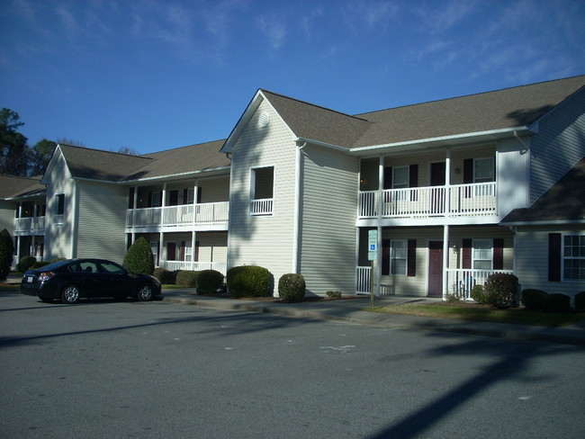 Cross Creek in Greenville, NC - Foto de edificio - Building Photo