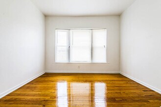 3650 W 18th St in Chicago, IL - Foto de edificio - Building Photo