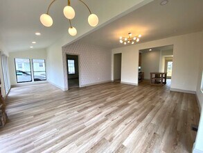 2019 Nadine St in Knoxville, TN - Building Photo - Building Photo