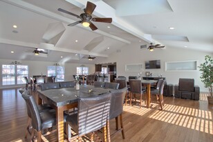 2293 E Common St in New Braunfels, TX - Building Photo