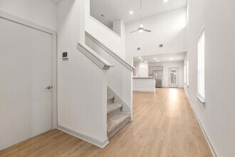 117 New Hampton Wy in San Marcos, TX - Building Photo - Building Photo