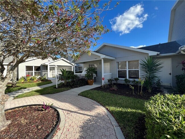 14463 Cypress Trace Ct in Ft. Myers, FL - Building Photo - Building Photo