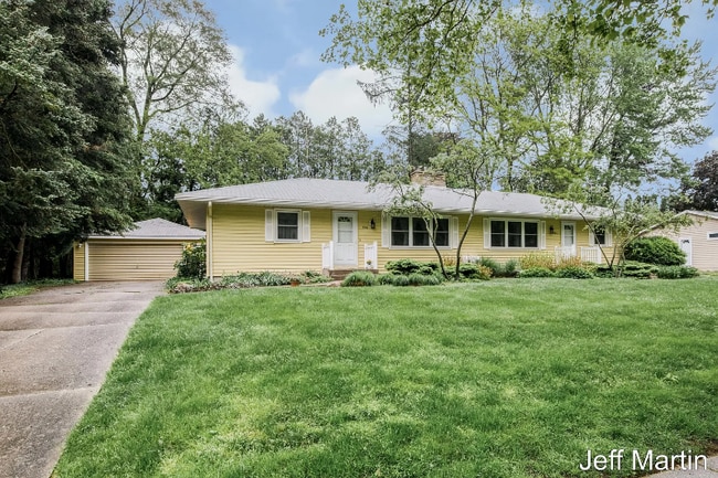 546 Nordberg Ave NW in Grand Rapids, MI - Building Photo - Building Photo