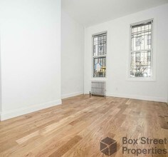 293 Wyckoff Ave-Unit -1L in Brooklyn, NY - Building Photo - Building Photo
