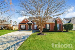 903 Ember Ct in Stockbridge, GA - Building Photo