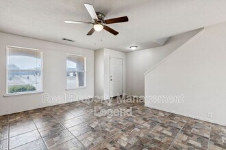 1400 Caleo Dr in Red Oak, TX - Building Photo - Building Photo