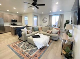 960 Heritage Dr in Santa Clara, UT - Building Photo