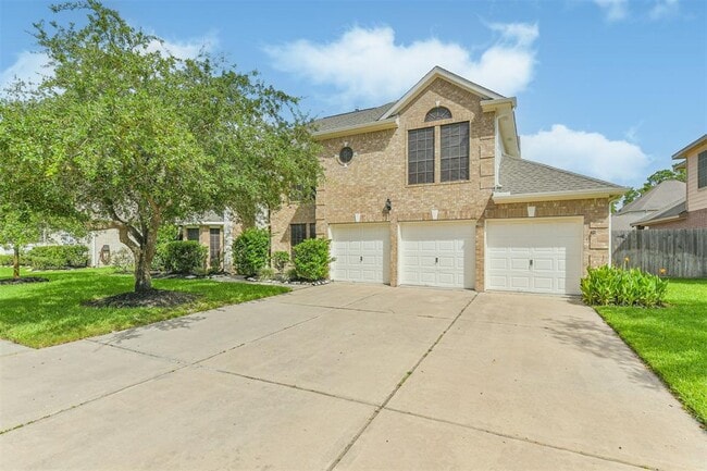 property at 11918 Mariposa Canyon Dr
