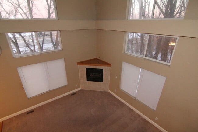 2105 14th St in Coralville, IA - Building Photo - Building Photo