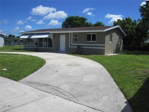 3151 SW 37th Terrace in West Park, FL - Building Photo - Building Photo
