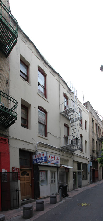 32-34 Spofford St in San Francisco, CA - Building Photo