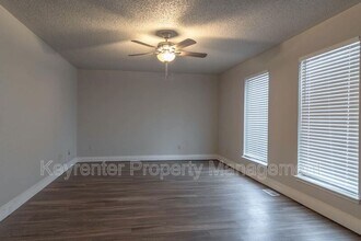 732 Westridge Ct in Yukon, OK - Building Photo - Building Photo